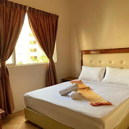 Delima Hotel & Homestay Порт-Диксон Экстерьер фото