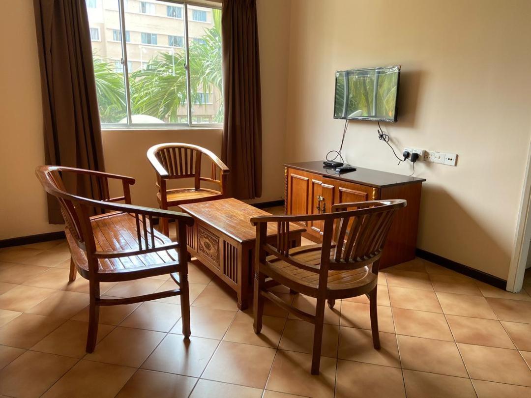 Delima Hotel & Homestay Порт-Диксон Экстерьер фото