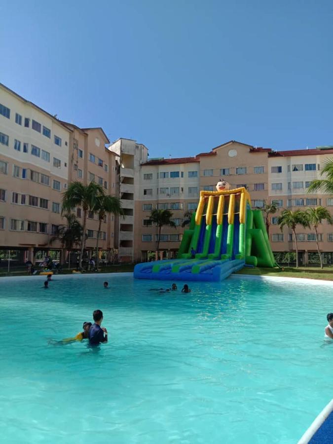 Delima Hotel & Homestay Порт-Диксон Экстерьер фото